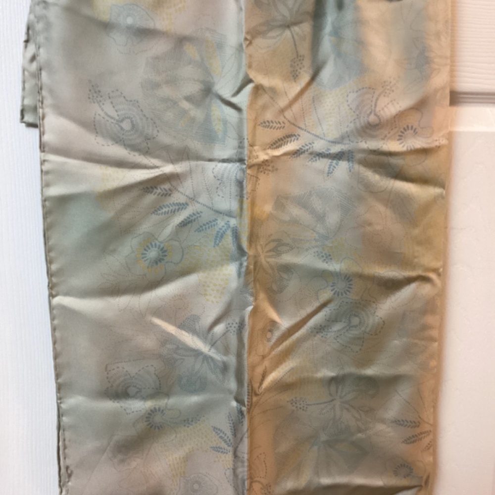 Scarf - Picture 2 of 2